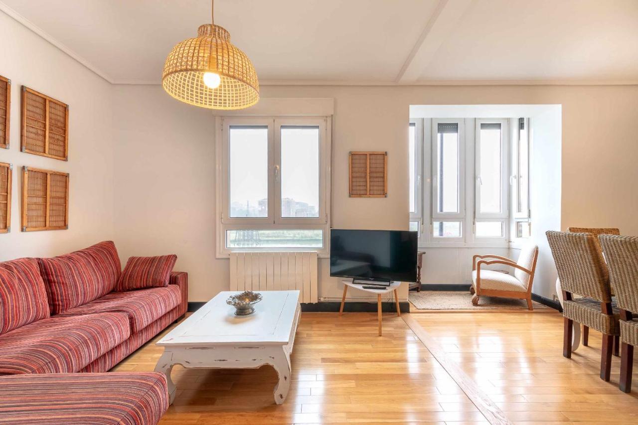 Apartamento KUIA con vistas frontales a la Ría de Bilbao cerca del metro Erandio Exterior foto