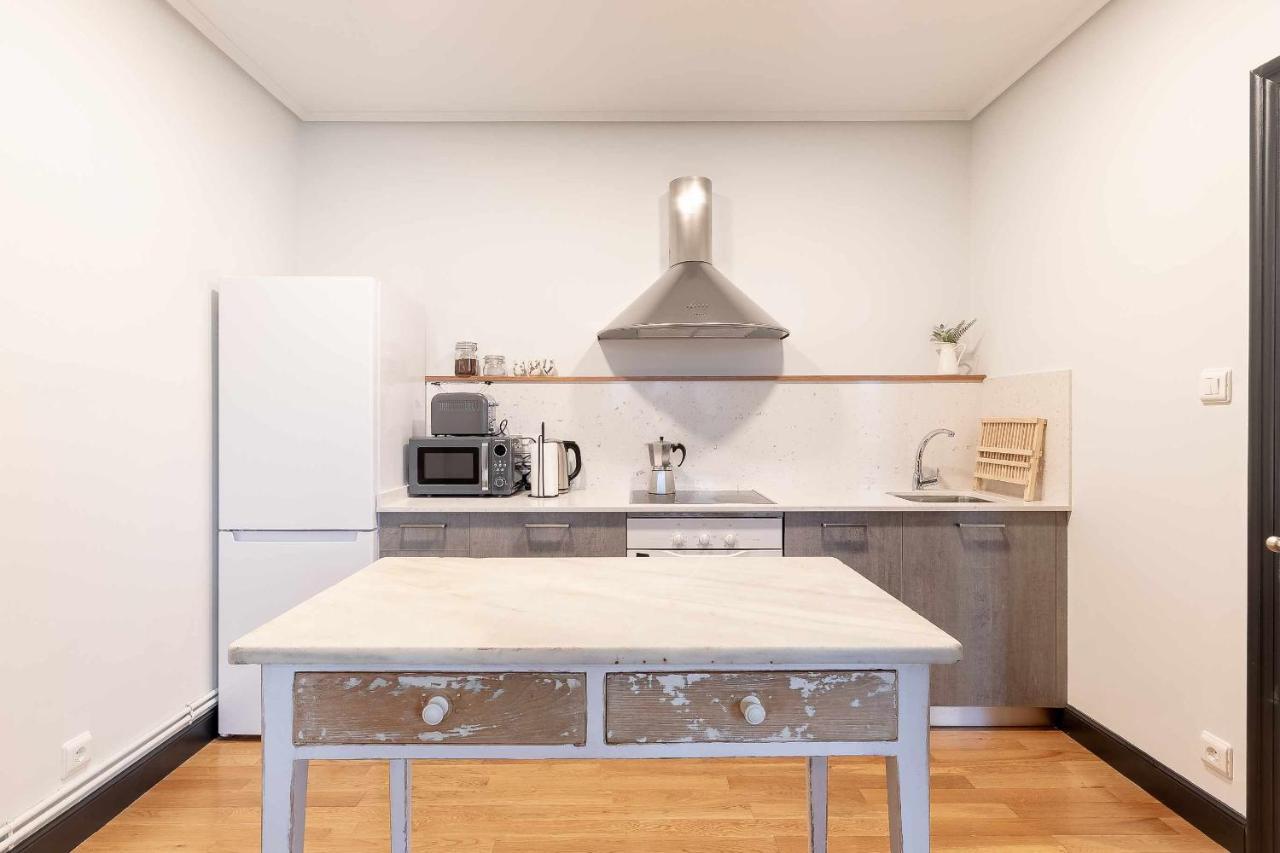 Apartamento KUIA con vistas frontales a la Ría de Bilbao cerca del metro Erandio Exterior foto