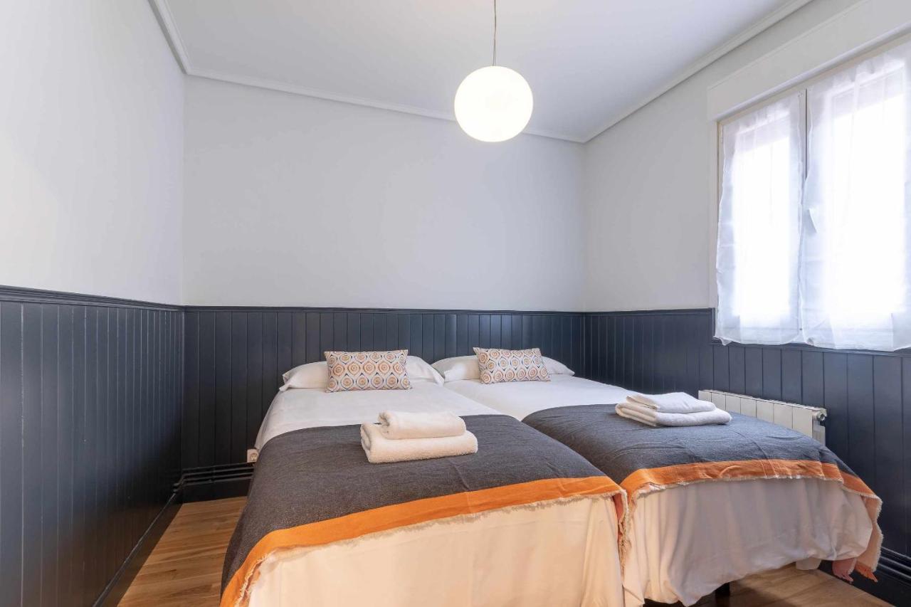 Apartamento KUIA con vistas frontales a la Ría de Bilbao cerca del metro Erandio Exterior foto